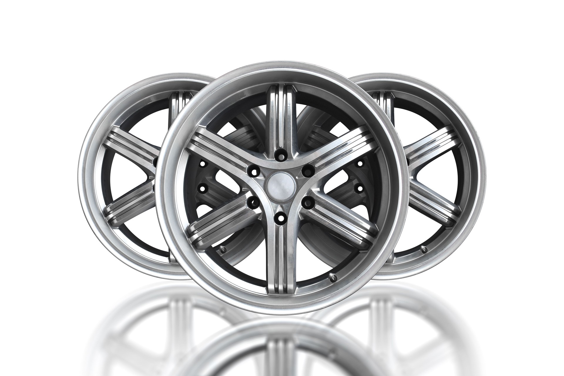 Premium alloy wheels with modern 6-spoke design